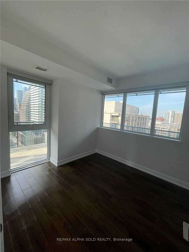 1905 - 7 Grenville St, Condo with 2 bedrooms, 2 bathrooms and null parking in Toronto ON | Image 10