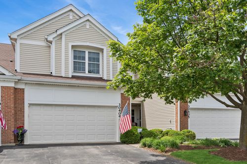 30404 Fowler Cir, Warrenville, IL, 60555-3944 | Card Image
