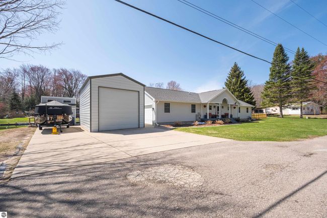 6001 N Silver Pines Dr, House other with 3 bedrooms, 2 bathrooms and null parking in Bellaire MI | Image 30