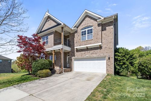 2251 Barrowcliffe Dr Nw, Concord, NC, 28027-3325 | Card Image