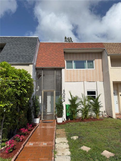 9063 Nw 35th Pl, Sunrise, FL, 33351-6437 | Card Image