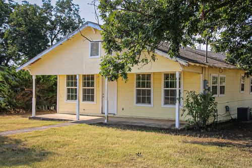 311 Spann St, Bangs, TX, 76823-3182 | Card Image