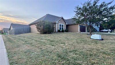 1812 N 156 Street, House other with 3 bedrooms, 2 bathrooms and null parking in Basehor KS | Image 3