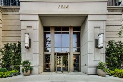 1908 - 1322 S Prairie Avenue, Condo with 2 bedrooms, 2 bathrooms and 1 parking in Chicago IL | Image 3