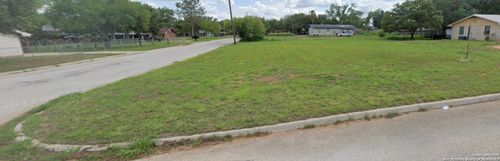 E 90 OF 2 E San Marcos, Pearsall, TX, 78061 | Card Image