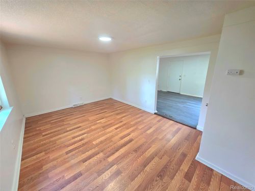 2313 Deerfield Court, Westland, MI, 48186 | Card Image