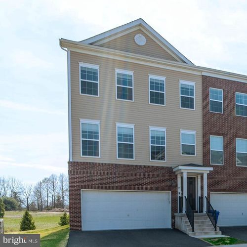 56 Kramer Ct, FLORENCE, NJ, 08518-4033 | Card Image