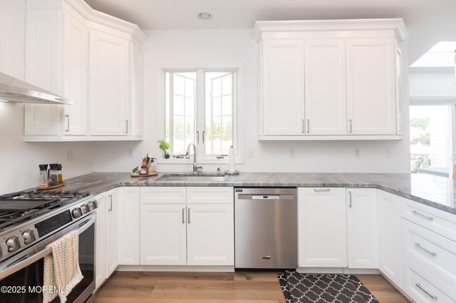10 English Path, House other with 5 bedrooms, 3 bathrooms and null parking in Freehold NJ | Image 28