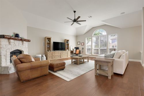 433 Ridgetop Bnd, Cedar Park, TX, 78613-7479 | Card Image