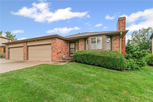 1508 N 42nd Ter, Saint Joseph, MO, 64506-3687 | Card Image