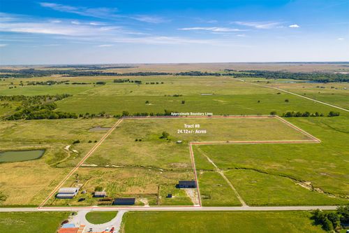 8 N 3990 Rd, Dewey, OK, 74029 | Card Image