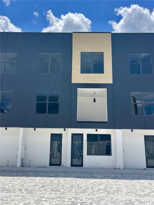 4352 Fontanarosa Village Ct, TAMPA, FL, 33614 | Card Image