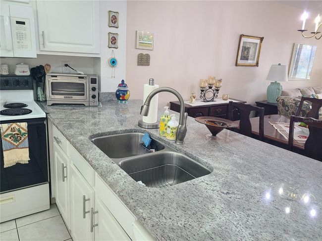 APT-6214 - 14130 Rosemary Ln, Condo with 2 bedrooms, 2 bathrooms and null parking in LARGO FL | Image 16