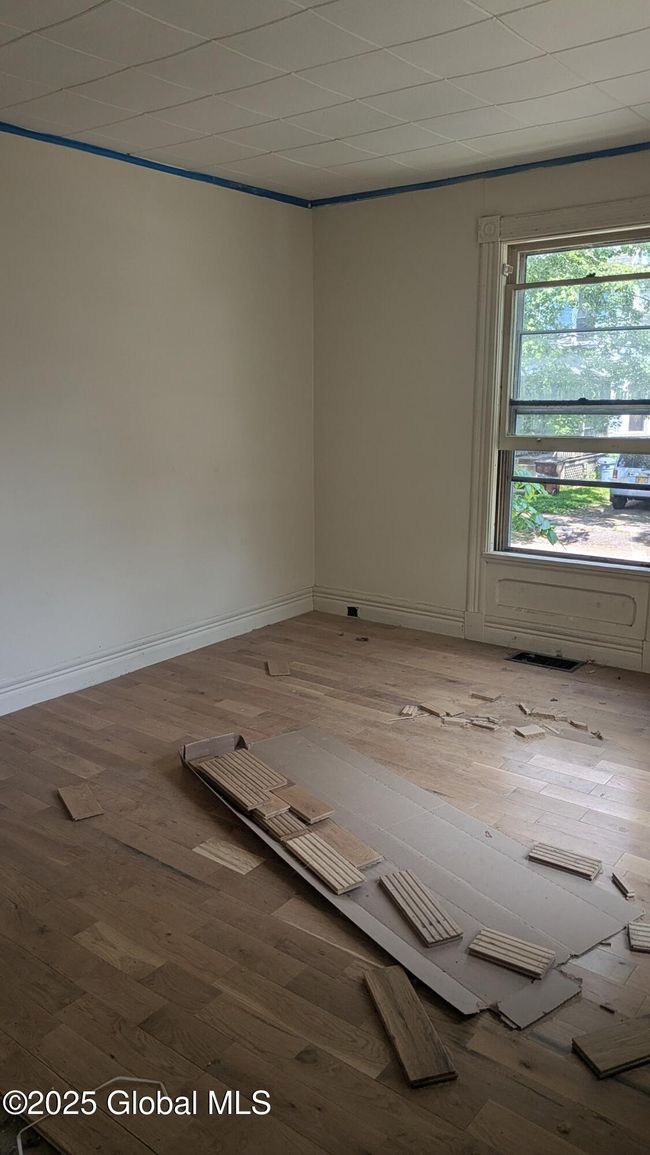 295 N Main St, Home with 6 bedrooms, 2 bathrooms and 2 parking in Gloversville NY | Image 7
