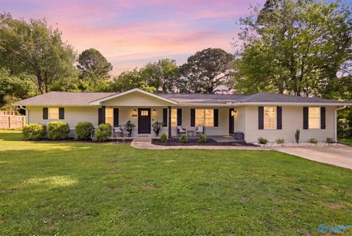 4515 Mountain Crest Dr, Guntersville, AL, 35976-9321 | Card Image