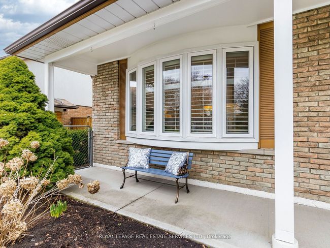 47 Trotters Lane, House other with 4 bedrooms, 3 bathrooms and 4 parking in Brampton ON | Image 4