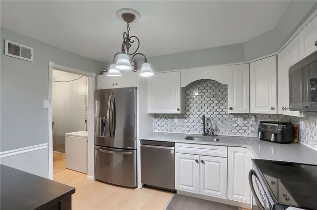 APT-12 - 555 Sloop Rd, Condo with 2 bedrooms, 2 bathrooms and 1 parking in Pittsburgh PA | Image 4