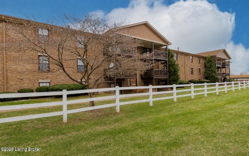 6-9804 Whipps Mill Rd, Louisville, KY, 40223 | Card Image