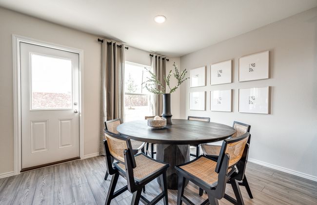 Spacious dining area *Model representation | Image 4