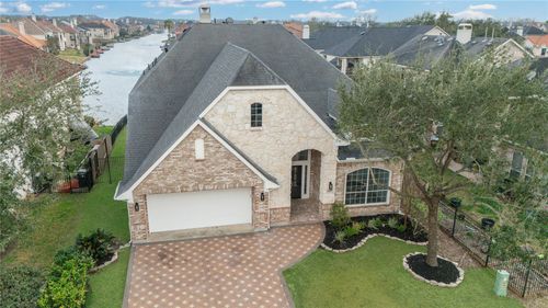 5322 Mornington Dr, Sugar Land, TX, 77498-9758 | Card Image
