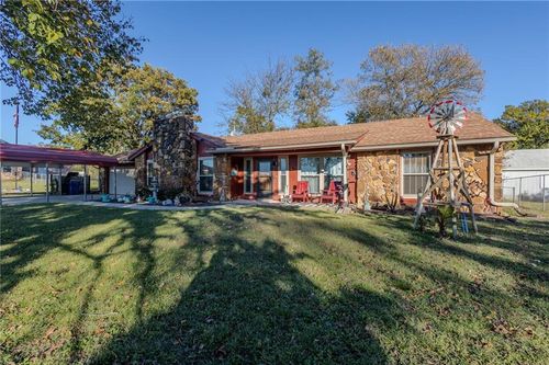 801 N Lee St, Coffeyville, KS, 67337-1033 | Card Image