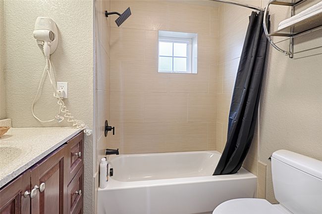 110 S Main, Home with 0 bedrooms, 0 bathrooms and null parking in Dilley TX | Image 6