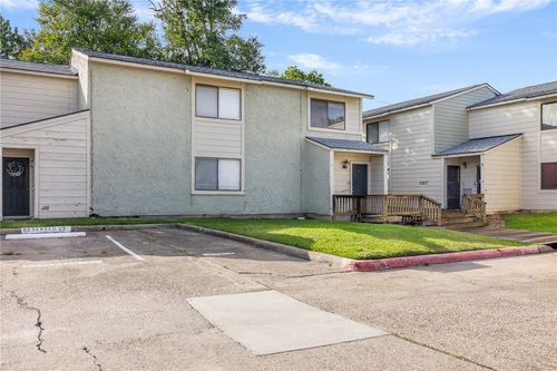 apt-10-4513 Carter Creek Pkwy, Bryan, TX, 77802-4434 | Card Image