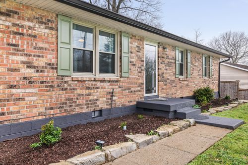 123 Laurel Ln, Hendersonville, TN, 37075-3112 | Card Image