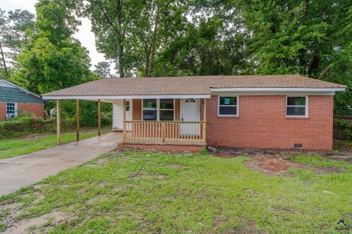 1102 Green St, Warner Robins, GA, 31093-2746 | Card Image