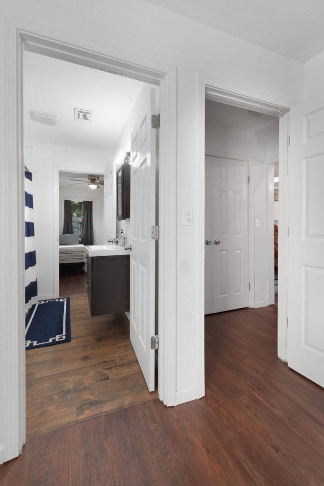 801 E Avenue C, House other with 4 bedrooms, 3 bathrooms and null parking in Lampasas TX | Image 27