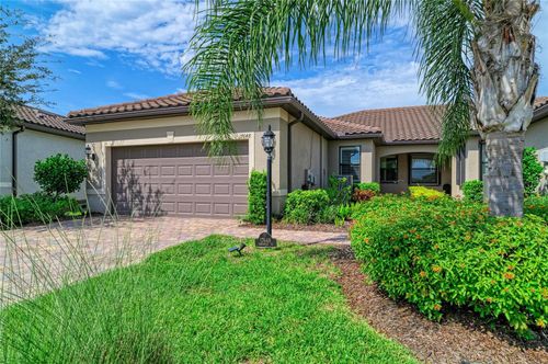 17648 Northwood Pl, LAKEWOOD RANCH, FL, 34202-3228 | Card Image