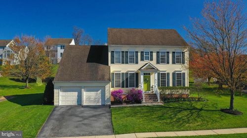 815 Edgeworth Ct, RED LION, PA, 17356-9420 | Card Image