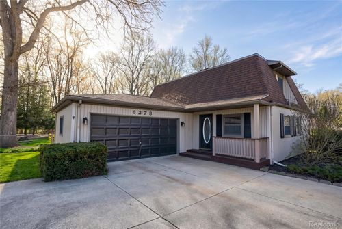 6273 Cold Spring Trl, Grand Blanc, MI, 48439-7970 | Card Image