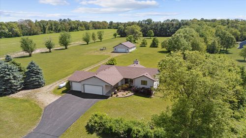 5057 Kasch Rd, Pecatonica, IL, 61063-9151 | Card Image