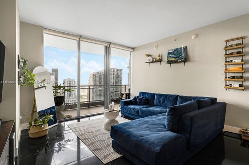 apt-4312-92 Sw 3rd St, Miami, FL, 33130-3382 | Card Image