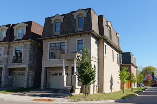 2130 Royal Gala Cir, Mississauga, ON, L4Y0H2 | Card Image