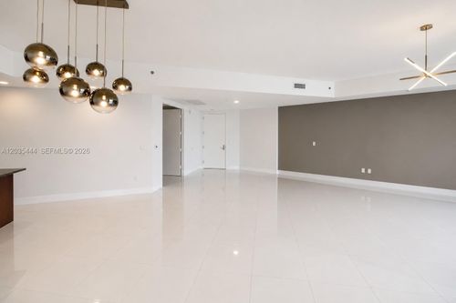 403-15901 Collins Ave, Sunny Isles Beach, FL, 33160-4719 | Card Image