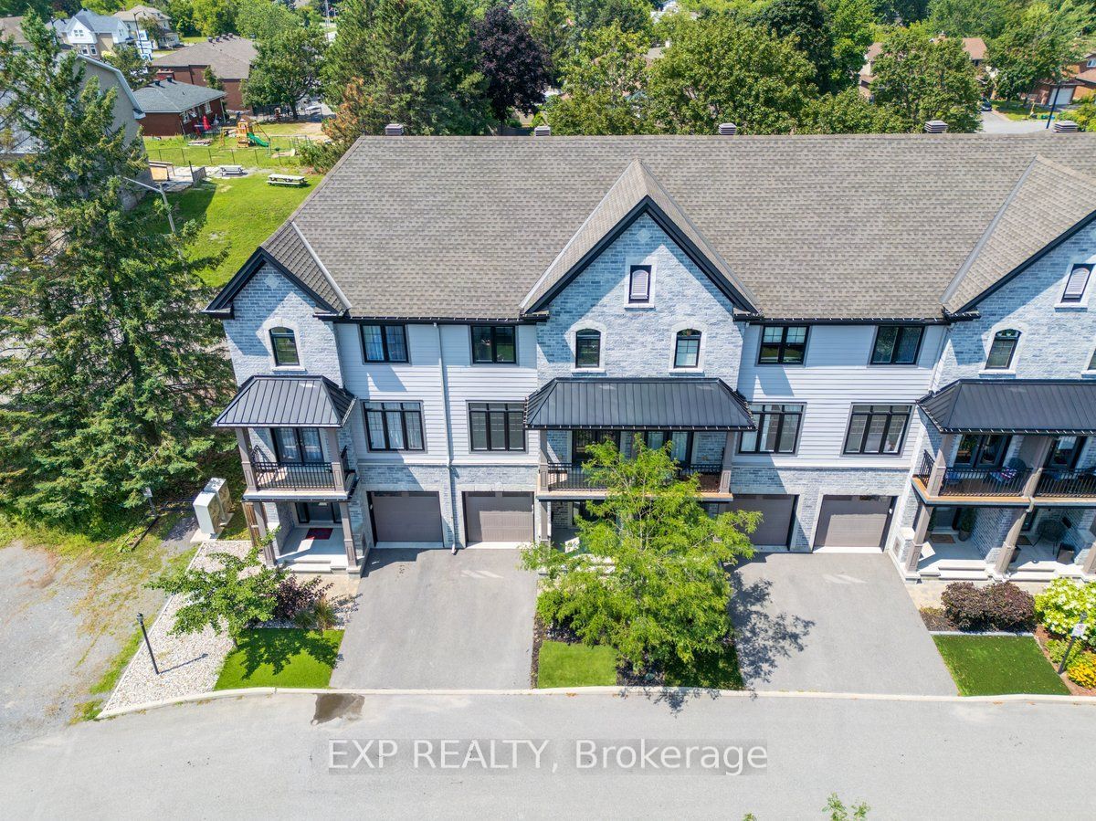 Residential in Stittsville - Munster - Richmond 2