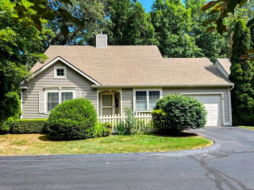 2 Apple Blossom Ln, Niantic, CT, 06357-1942 | Card Image