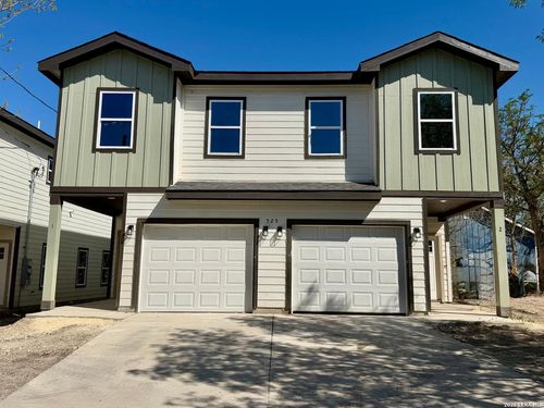 525 Dakota St, San Antonio, TX, 78203-1215 | Card Image