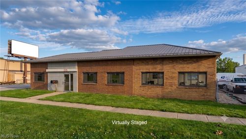 215 Munroe Falls Ave, Cuyahoga Falls, OH, 44221-2825 | Card Image