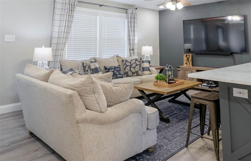 Lilly Ln, Arlington, TX 76010