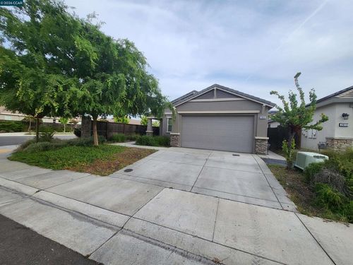 2809 Tartarian Way, Antelope, CA, 95843-2521 | Card Image