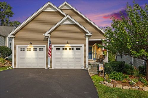 5547 Lakewood Trl, Canandaigua, NY, 14424-9108 | Card Image