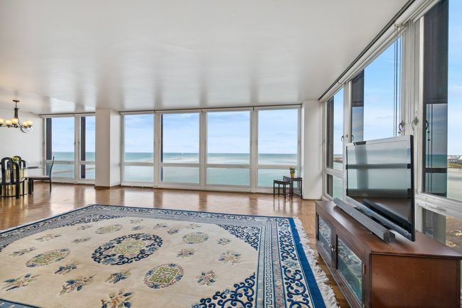 Living Room, Lake View | Image 6