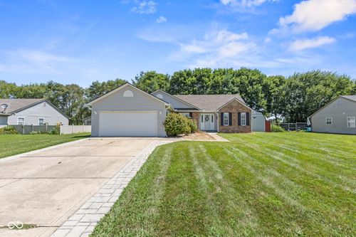 593 Clydesdale Ln, Bargersville, IN, 46106-8417 | Card Image