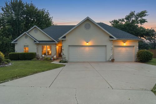 4980 S Forest Ave, Springfield, MO, 65810-1551 | Card Image