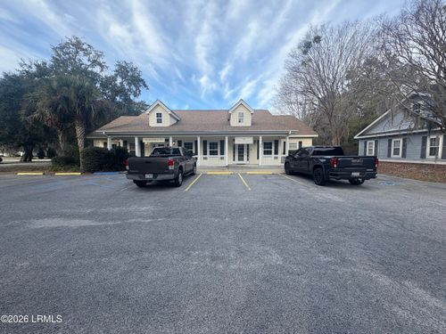 27 Kemmerlin Ln, Beaufort, SC, 29907-2702 | Card Image