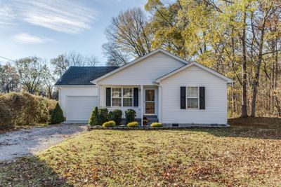 Welcome to this charming one level ranch-style home in Bell Buckle, TN! | Image 1