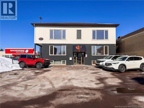 661 Mountain Rd, Moncton, NB, E1C2P4 | Card Image